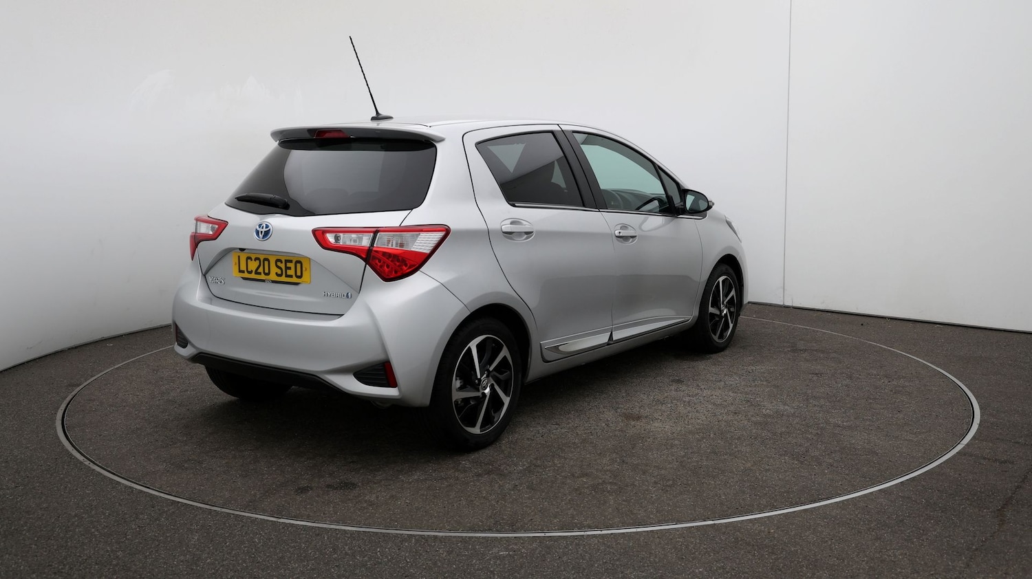 Used Toyota Yaris 2020 for sale - 76809585: Photo 46