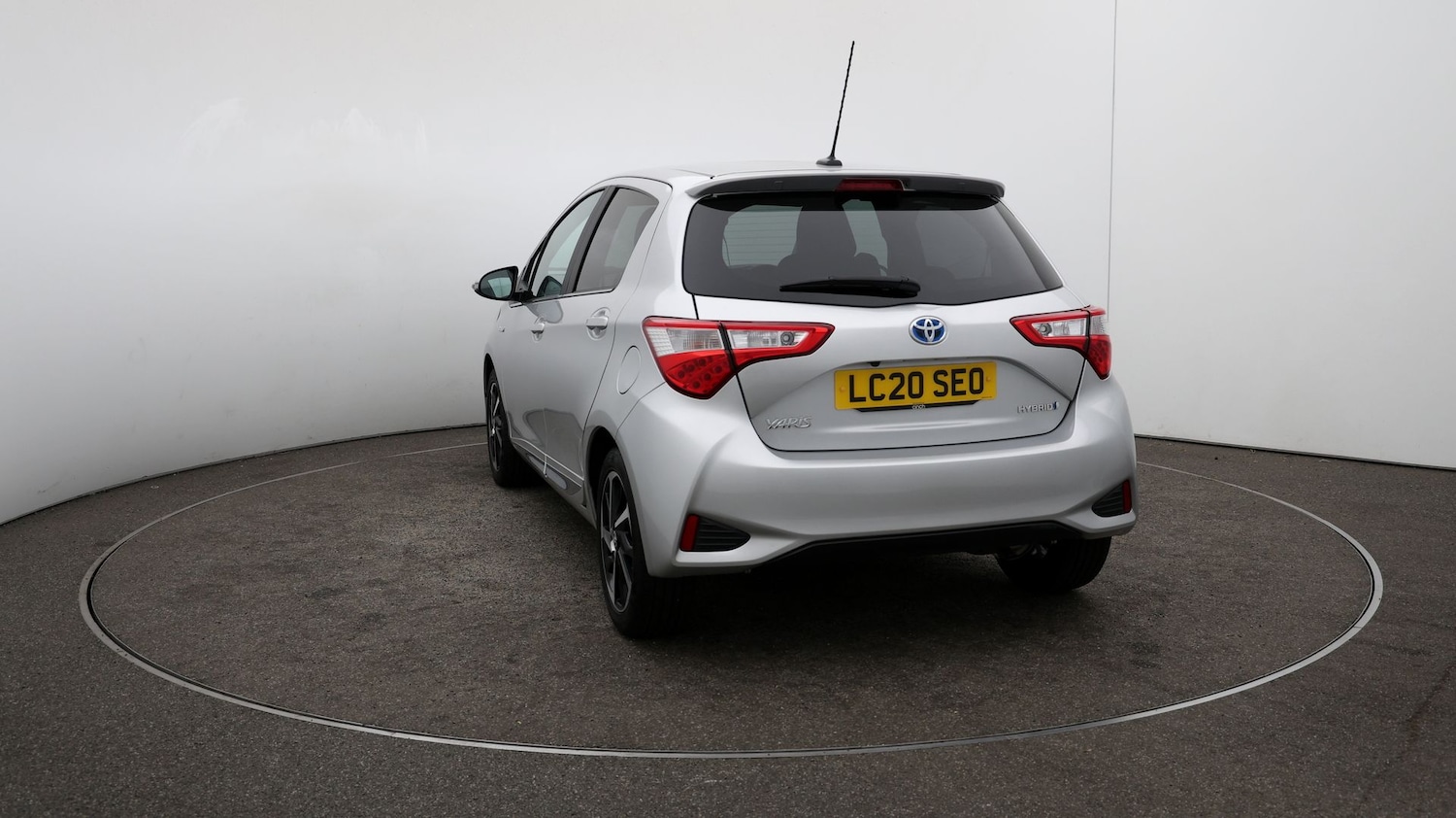 Used Toyota Yaris 2020 for sale - 76809585: Photo 52