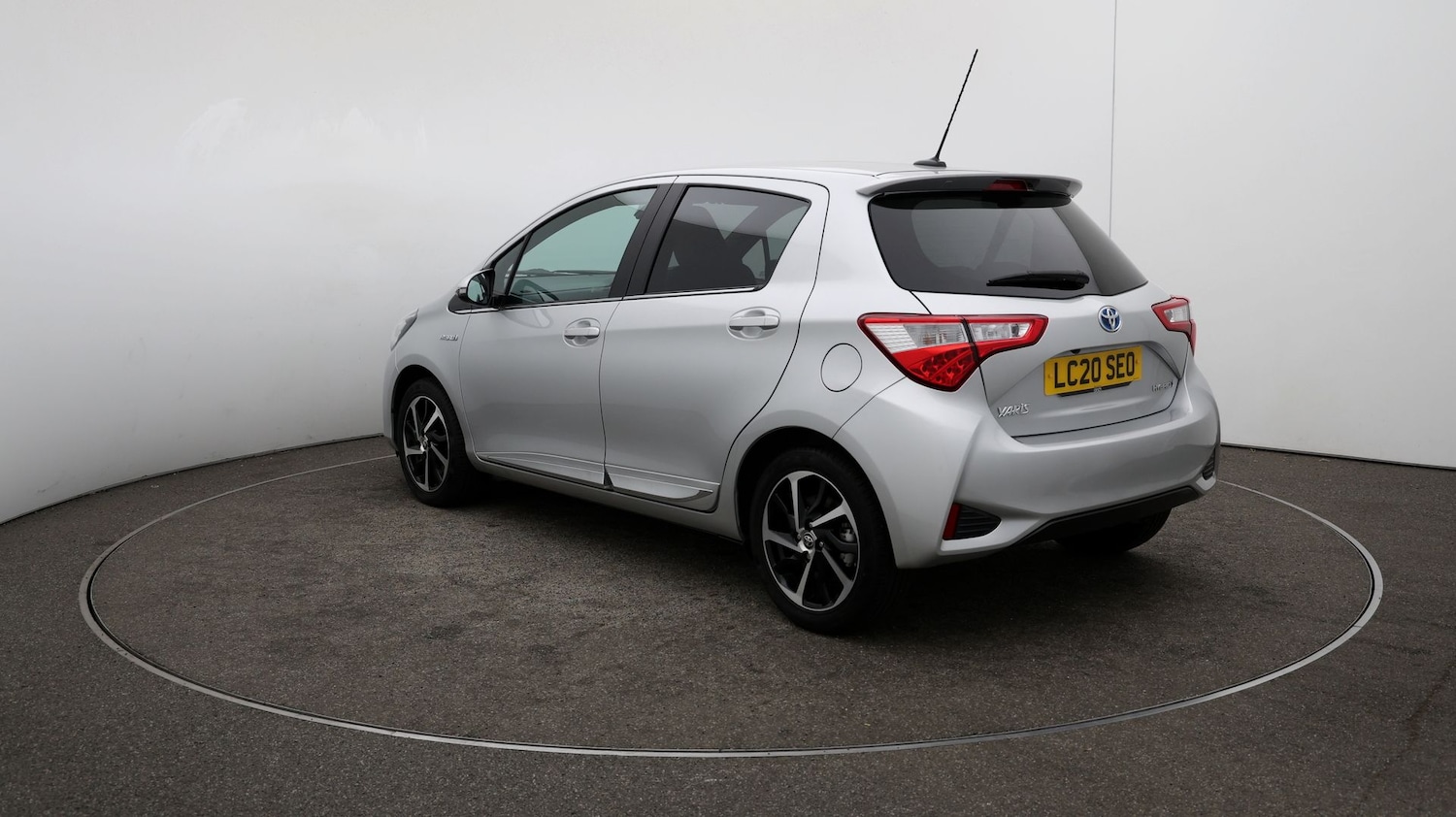 Used Toyota Yaris 2020 for sale - 76809585: Photo 54