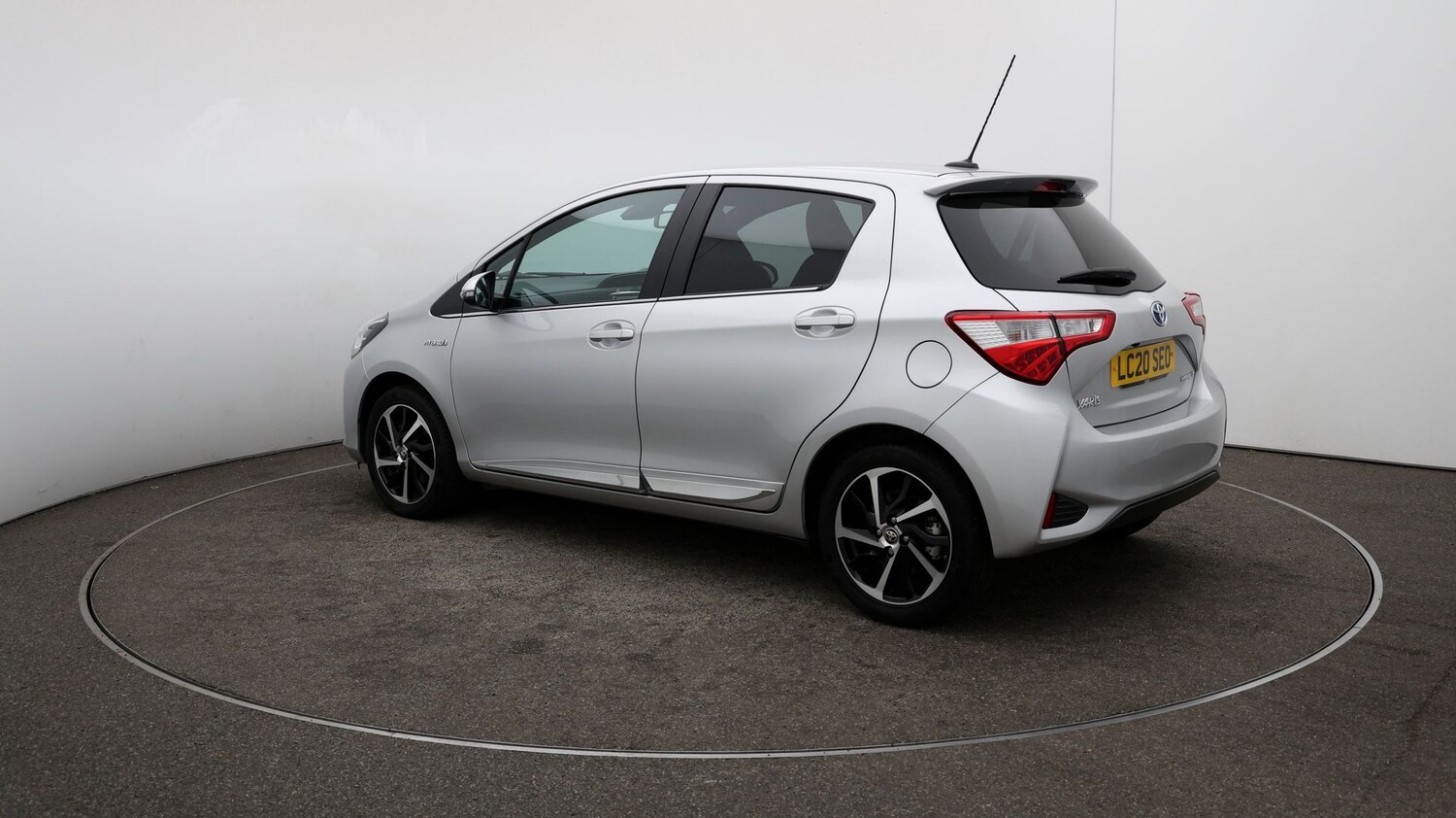 Used Toyota Yaris 2020 for sale - 76809585: Photo 55