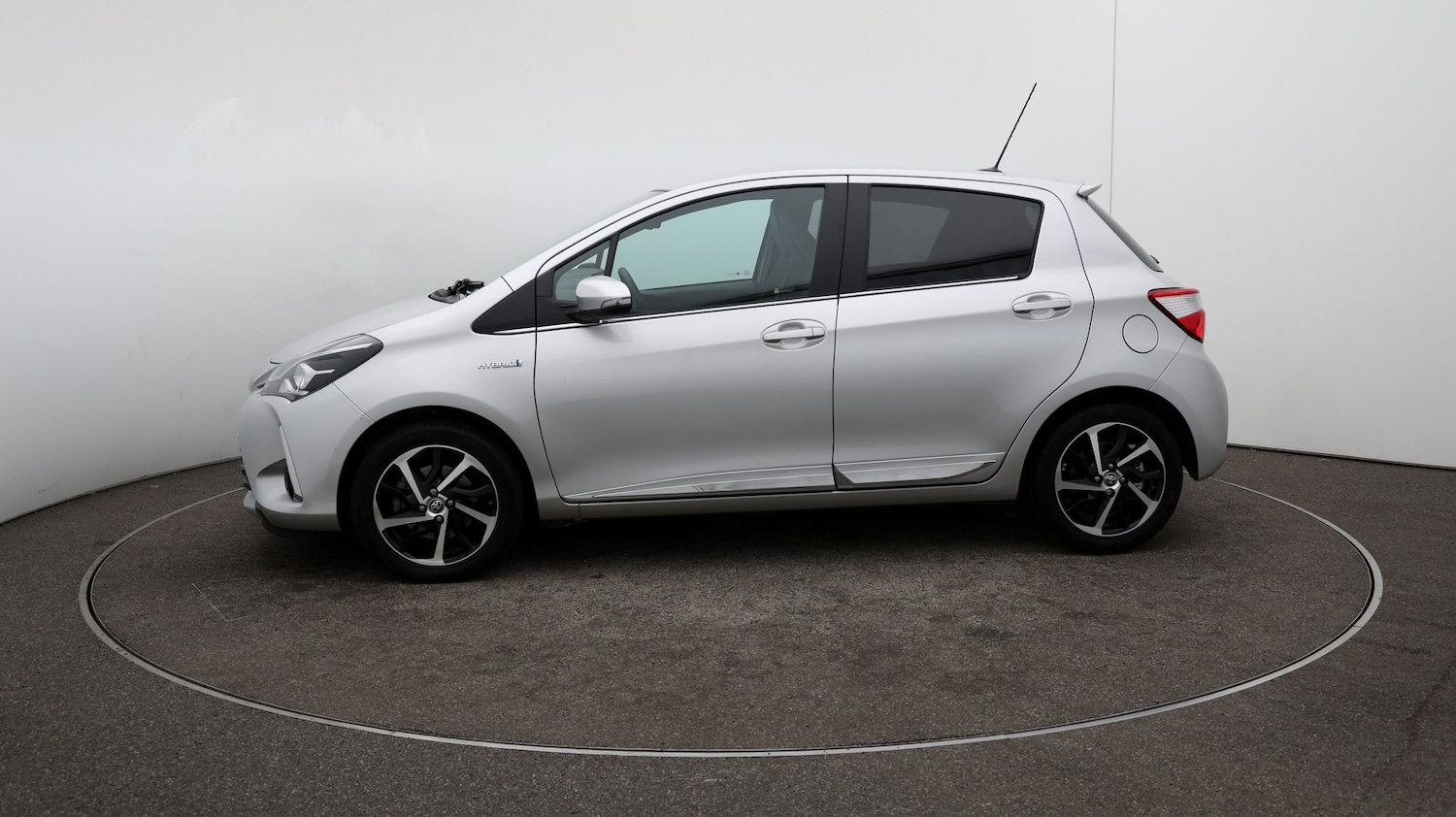 Used Toyota Yaris 2020 for sale - 76809585: Photo 57