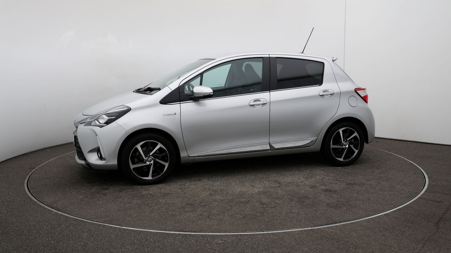 Used Toyota Yaris 2020 for sale - 76809585: Photo 58
