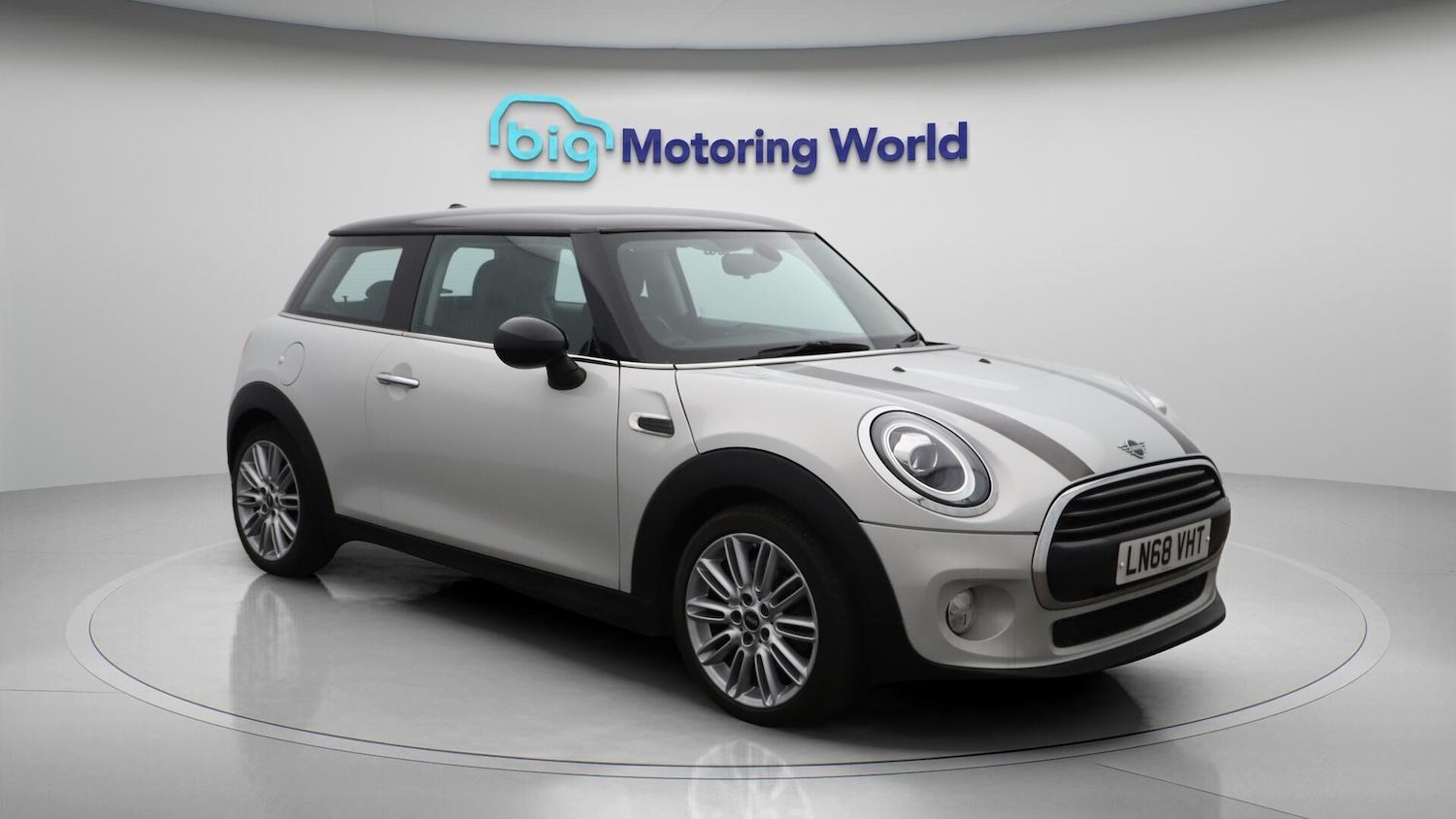 Used MINI Hatch 2018 for sale - 76550284: Photo 2