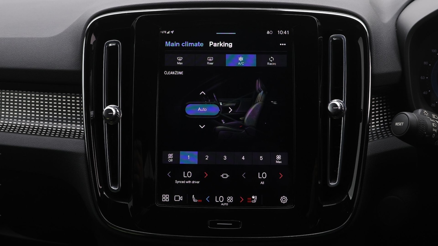 Used Volvo XC40 2021 for sale - 77669149: Photo 12