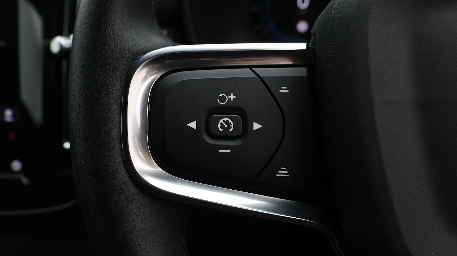 Used Volvo XC40 2021 for sale - 77669149: Photo 21