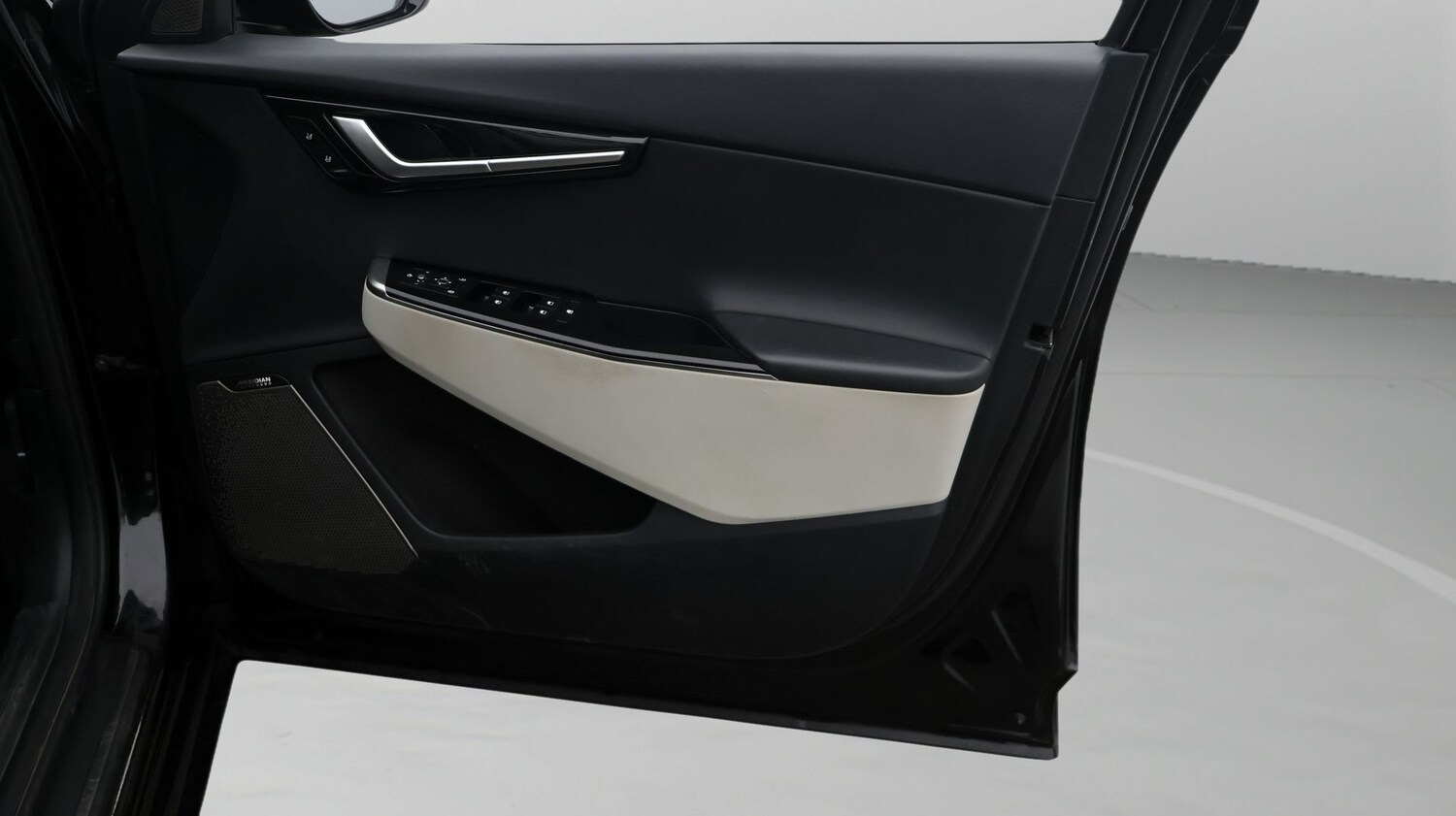 Used Kia EV6 2023 for sale - 77341116: Photo 15