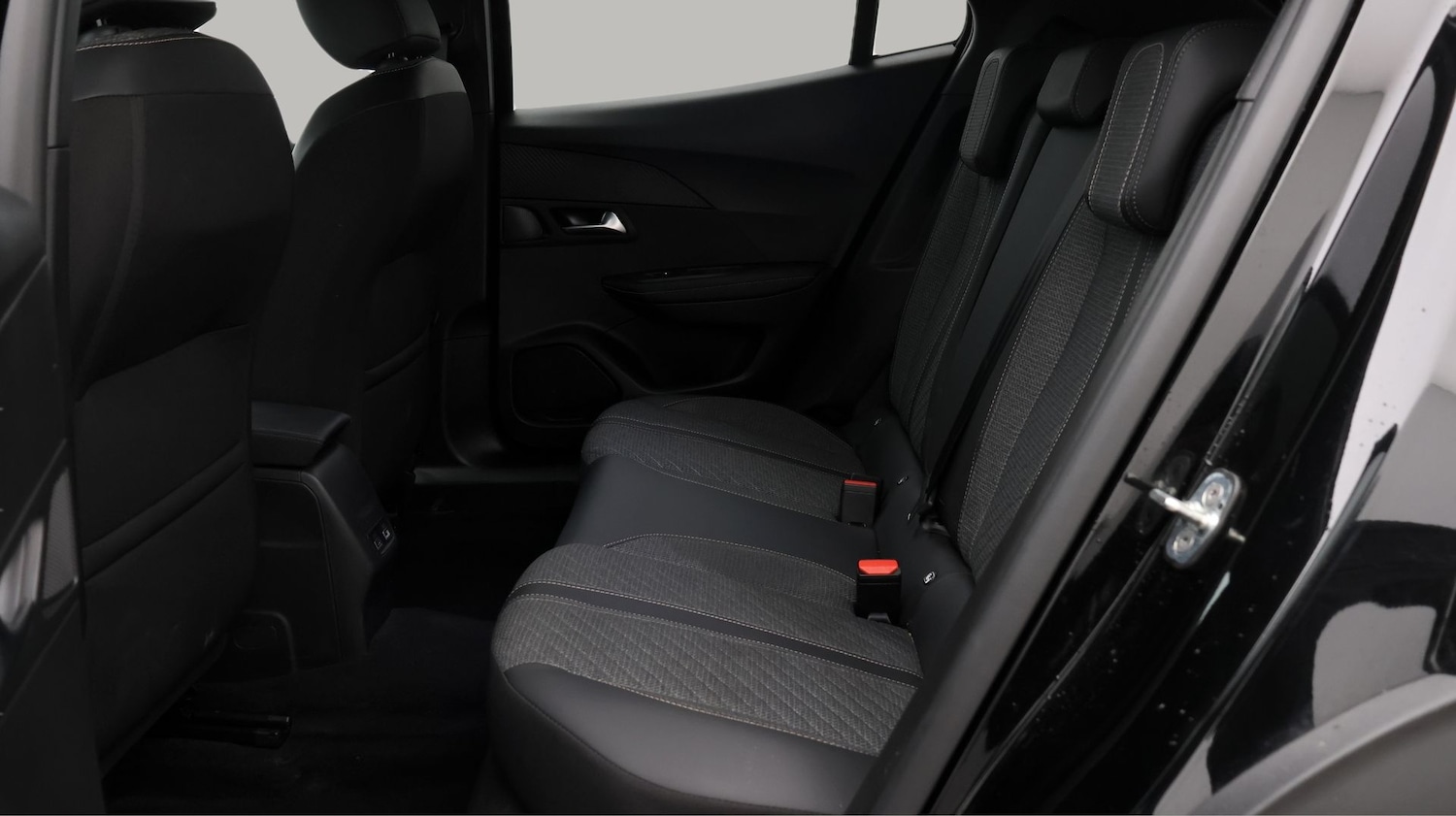 Used Peugeot 2008 2025 for sale - 77618085: Photo 16