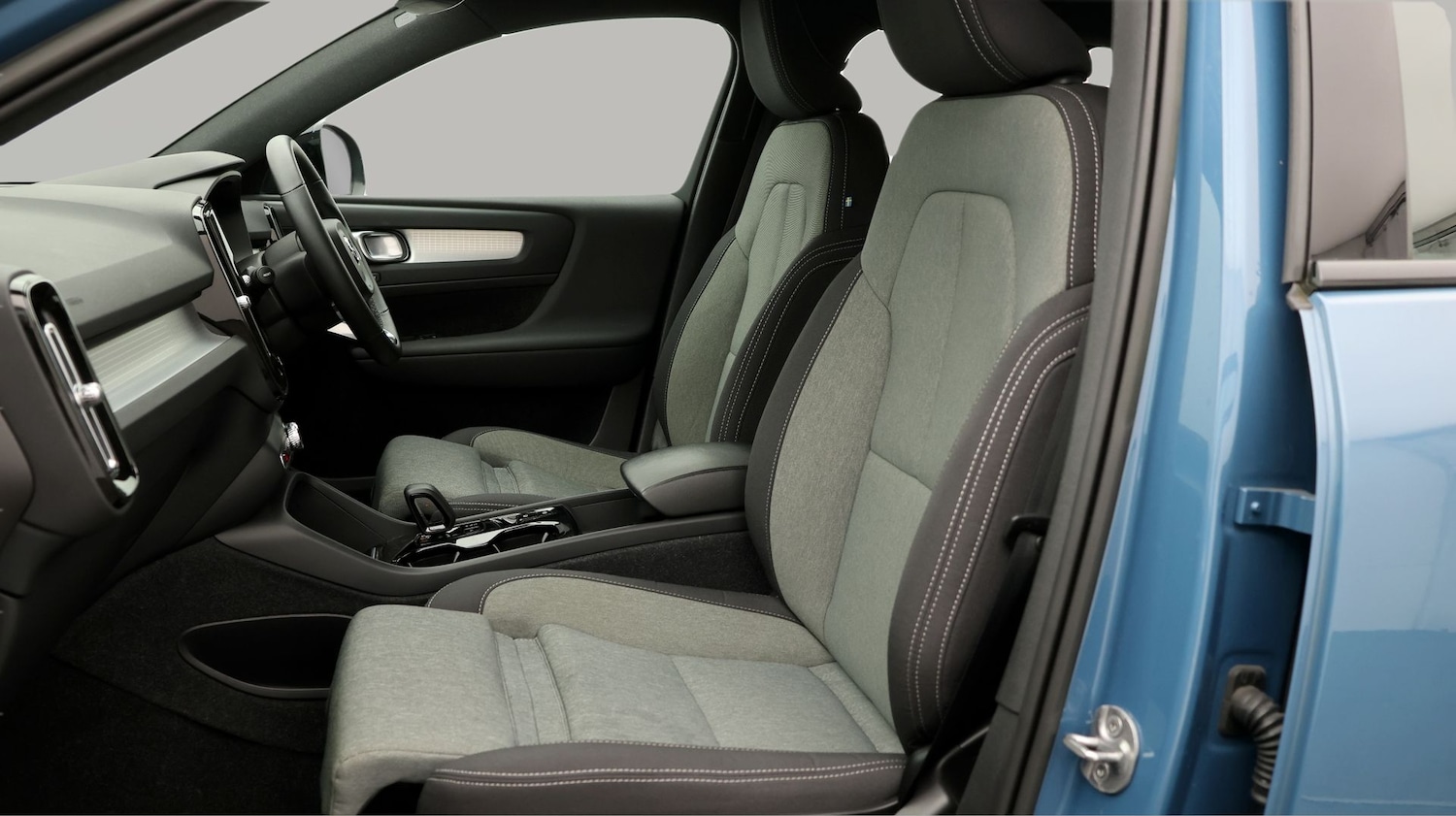 Used Volvo XC40 2022 for sale - 77182080: Photo 14