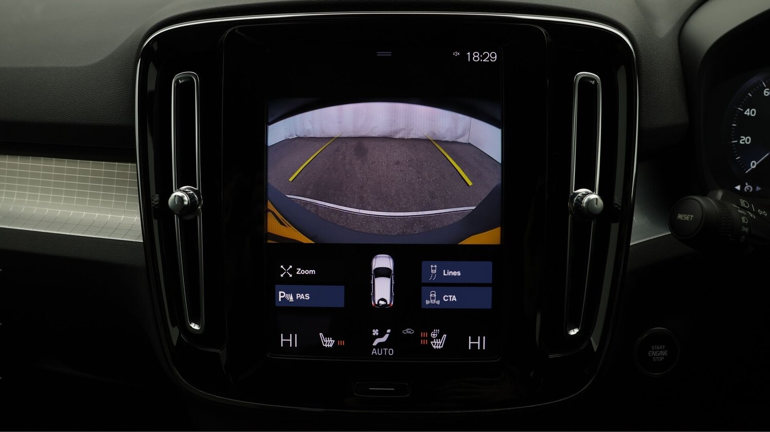 Used Volvo XC40 2022 for sale - 77182080: Photo 22