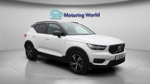 Used Volvo XC40 2020 for sale - 76259961: Photo 2