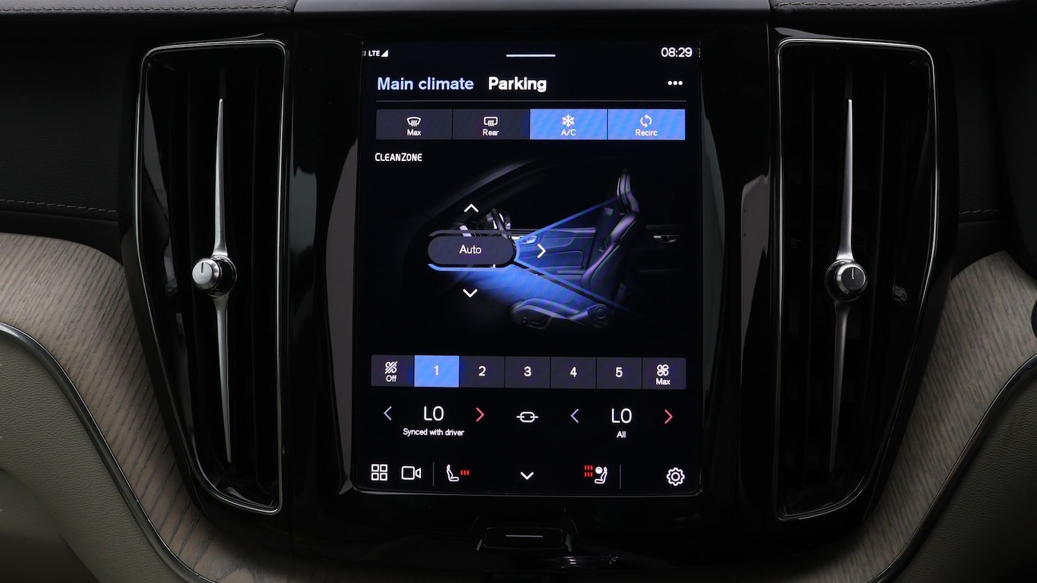 Used Volvo XC60 2022 for sale - 77669144: Photo 12