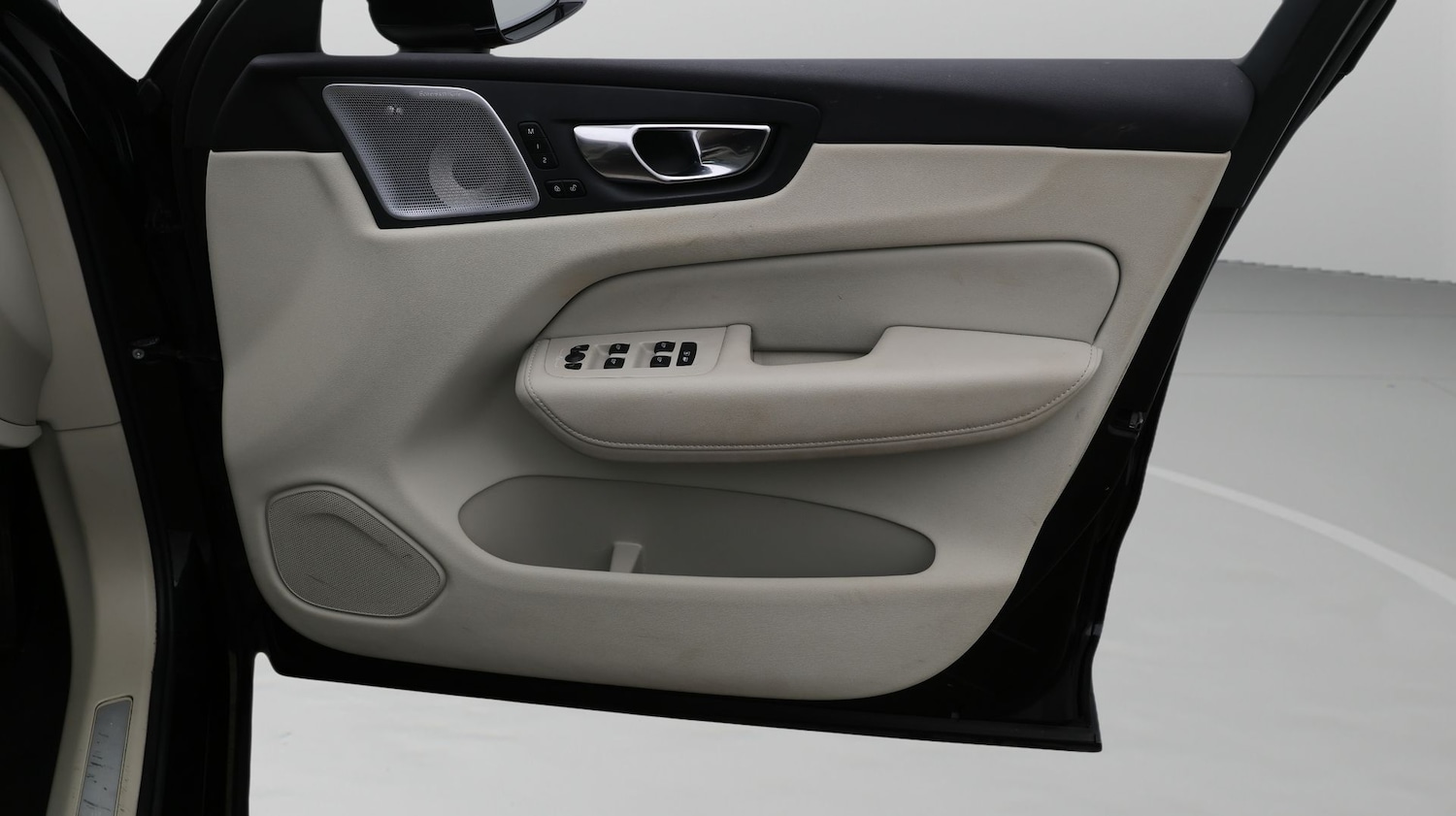 Used Volvo XC60 2022 for sale - 77669144: Photo 15