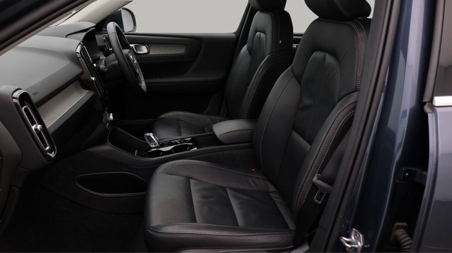 Used Volvo XC40 2021 for sale - 77427741: Photo 14