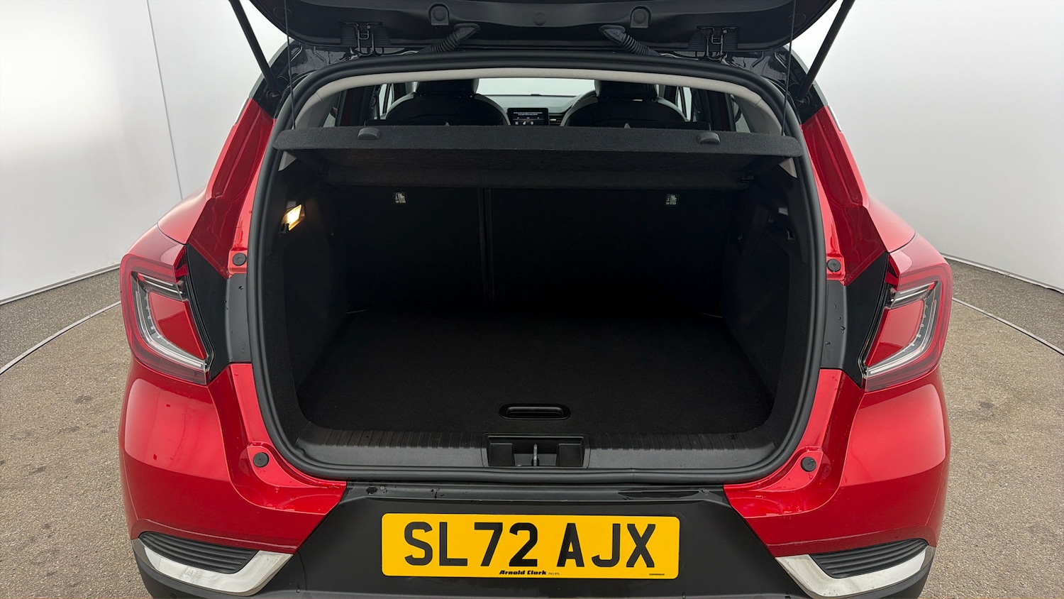 Used Renault Captur 2023 for sale - 77962460: Photo 16