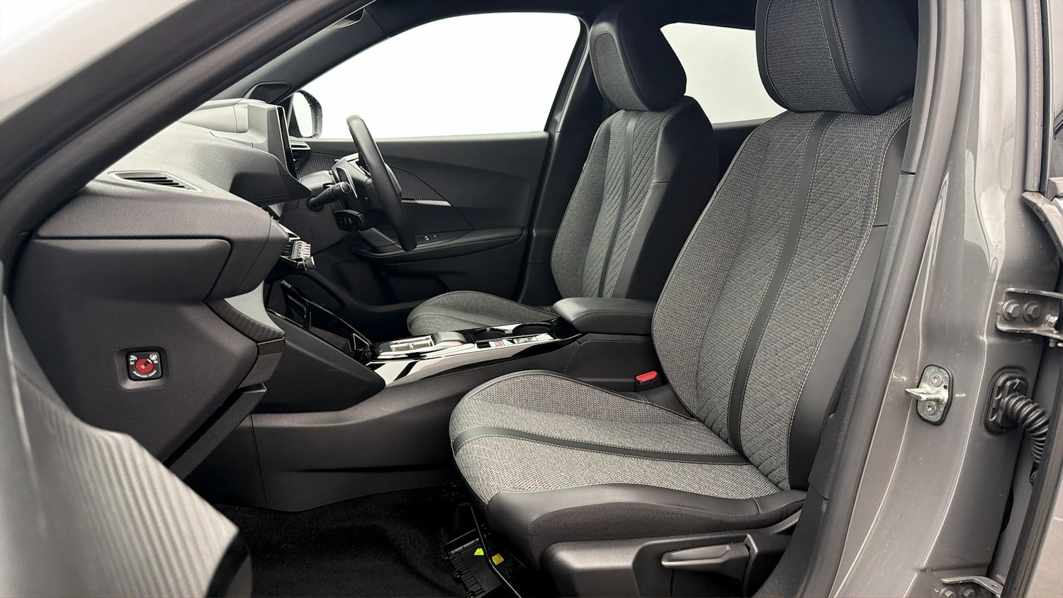 Used Peugeot 2008 2023 for sale - 78064566: Photo 13