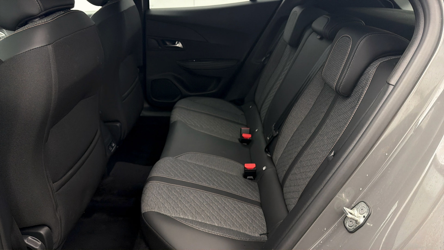 Used Peugeot 2008 2023 for sale - 78064566: Photo 15