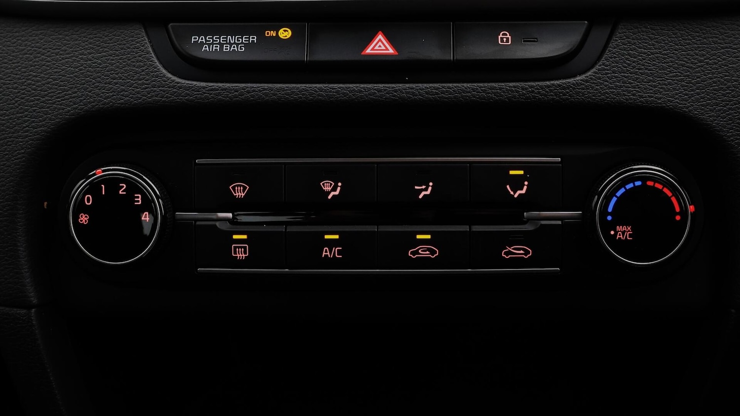 Used Kia XCeed 2023 for sale - 76422654: Photo 13