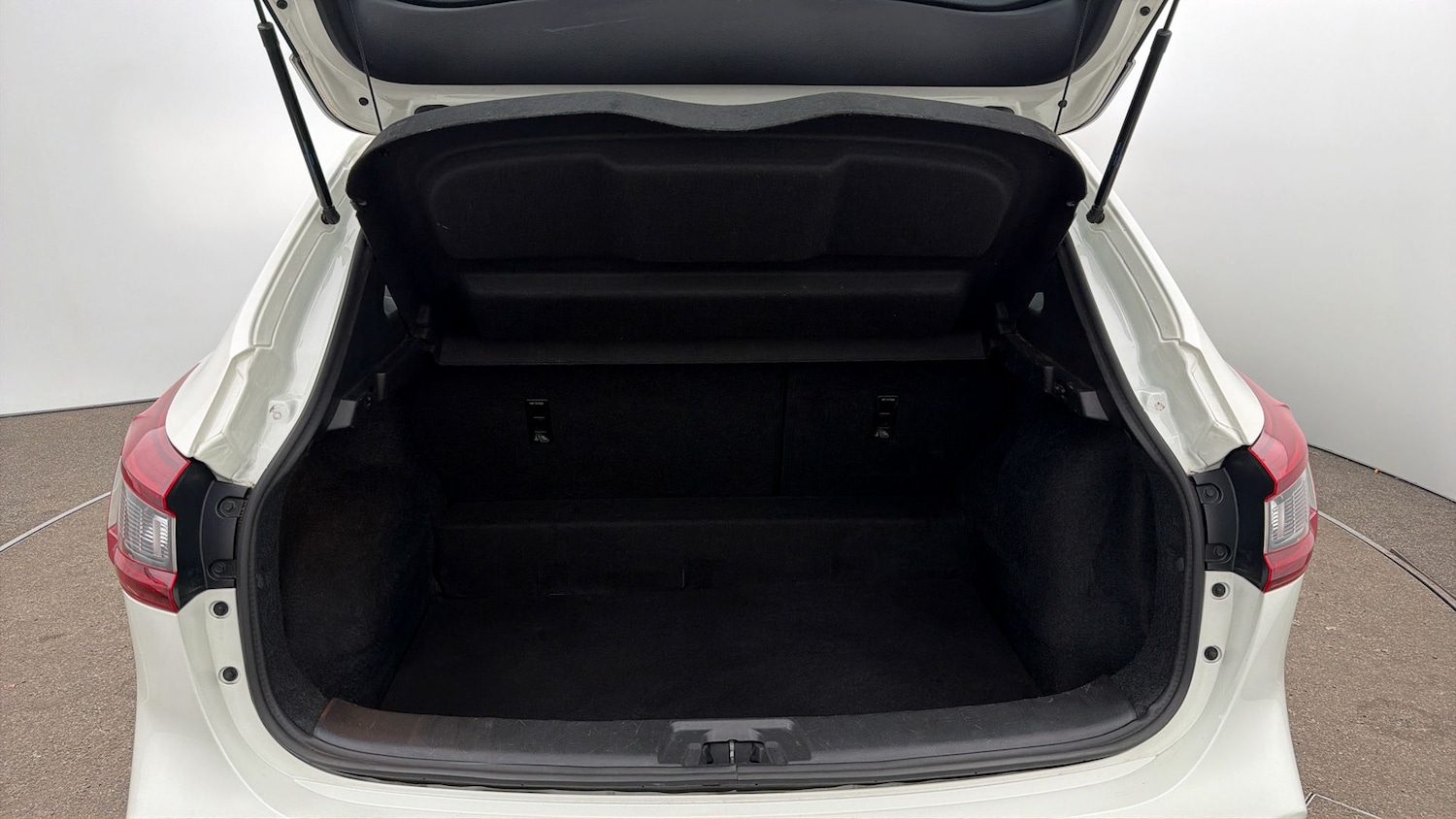 Used Nissan Qashqai 2021 for sale - 77947212: Photo 16