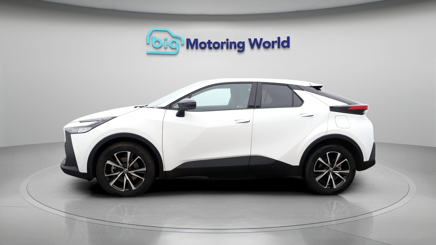 Used Toyota C-HR 2025 for sale - 77181820: Photo 4