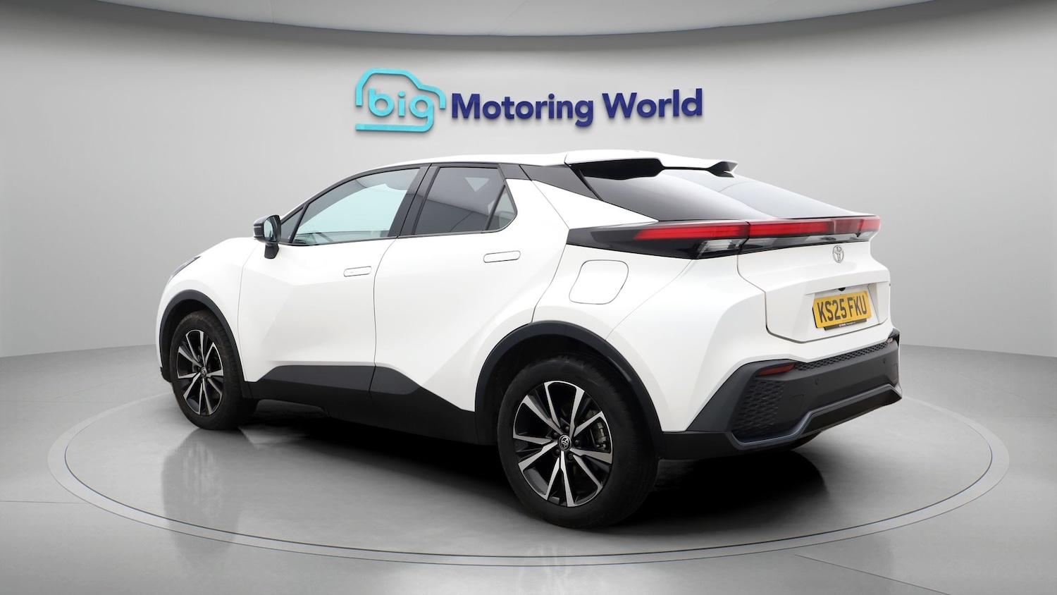 Used Toyota C-HR 2025 for sale - 77181820: Photo 5
