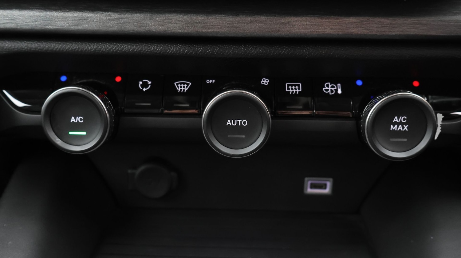 Used Citroen C5 X 2023 for sale - 77352128: Photo 12