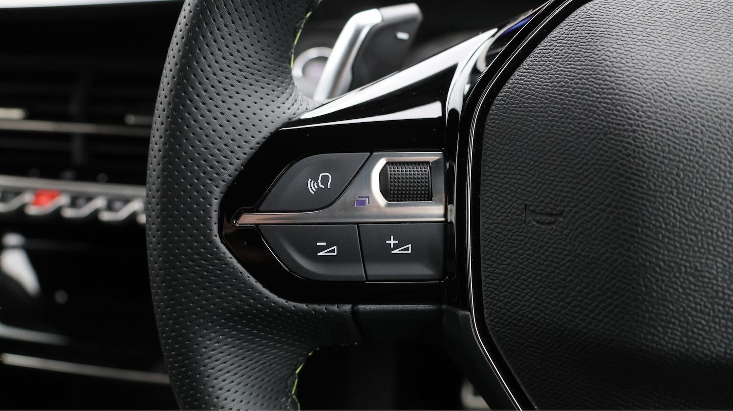 Used Peugeot 208 for sale - 77759604: Photo 23