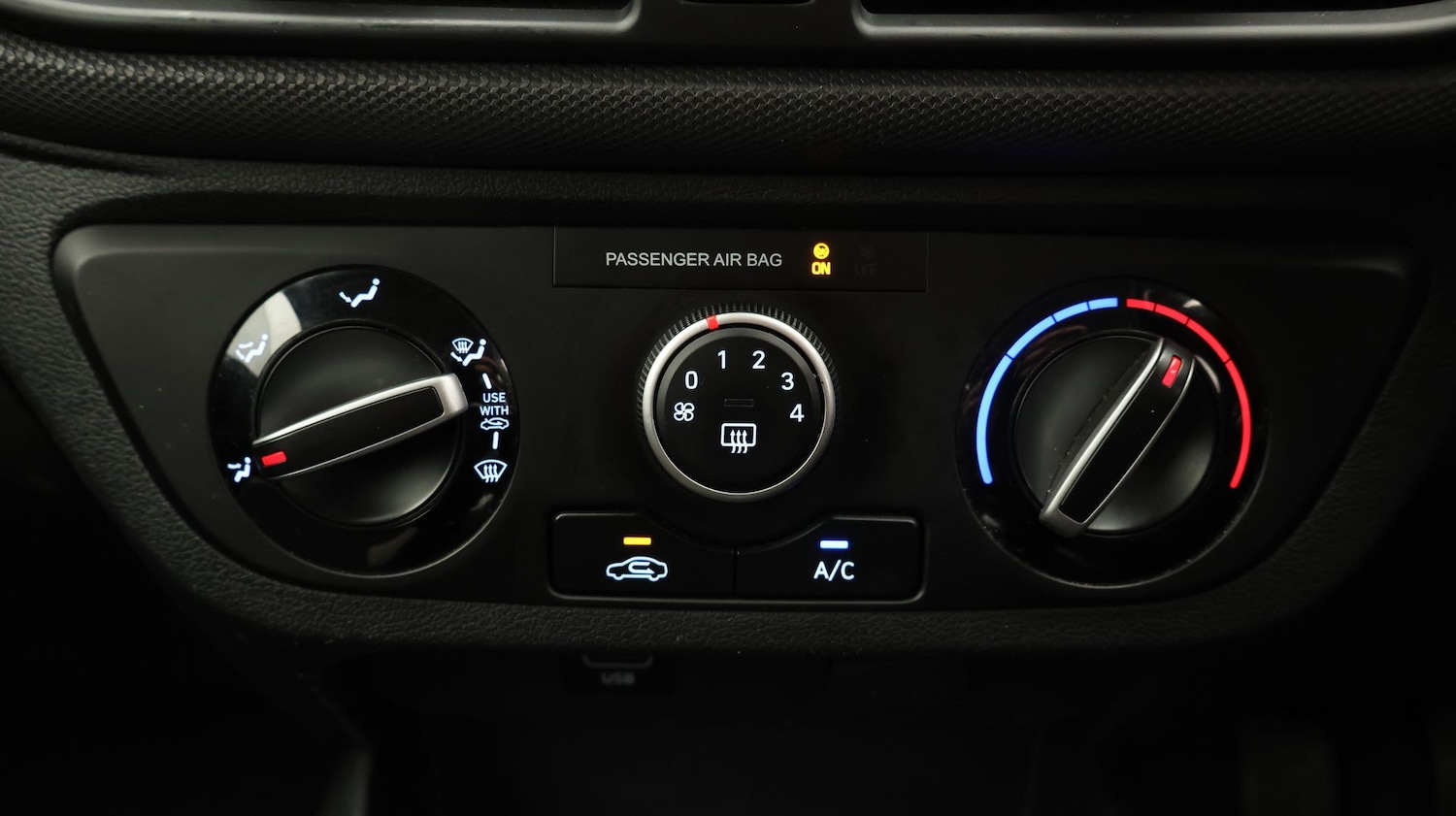 Used Hyundai i10 2023 for sale - 77522234: Photo 12