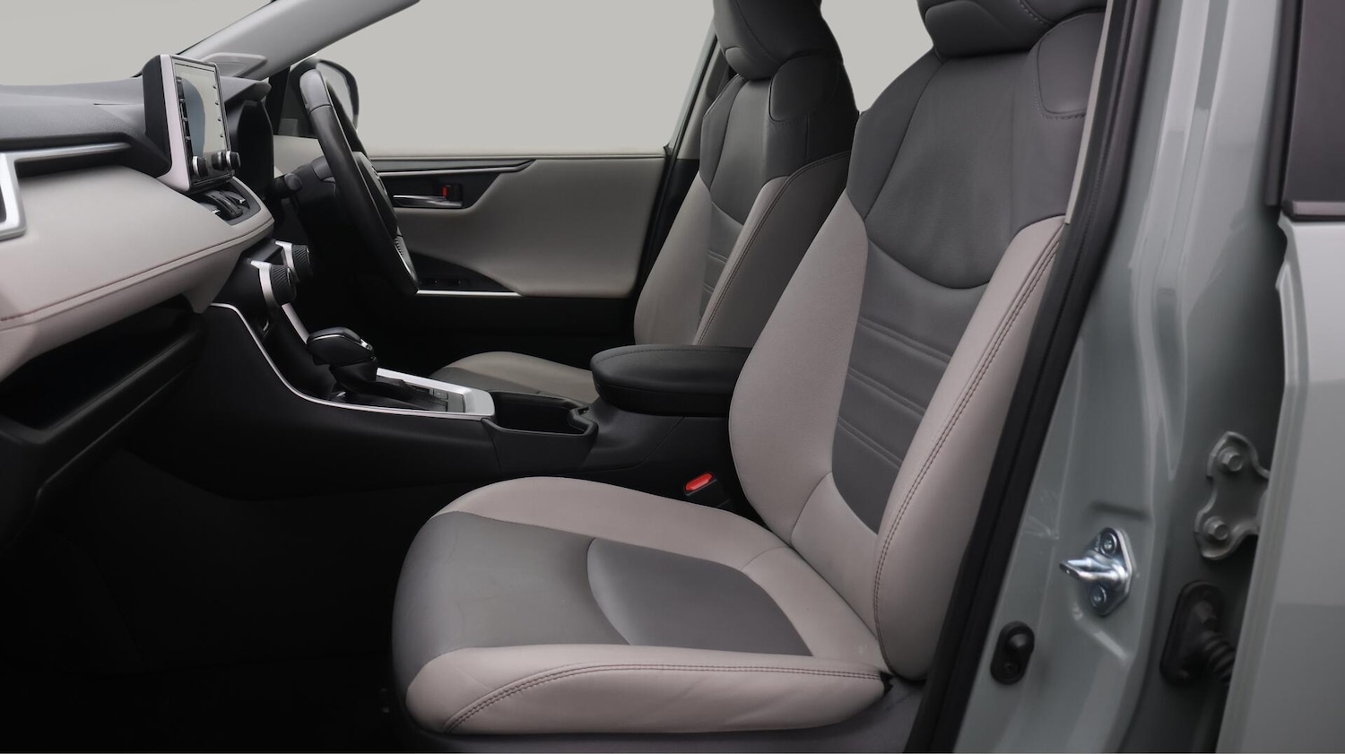 Used Toyota RAV4 2022 for sale - 76538385: Photo 15