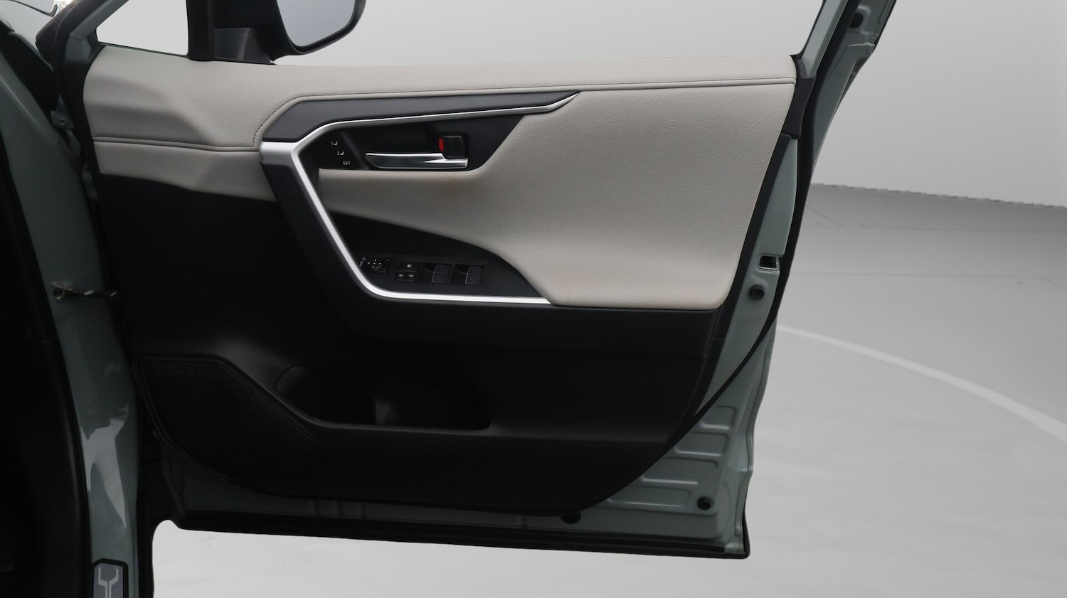 Used Toyota RAV4 2022 for sale - 76538385: Photo 16