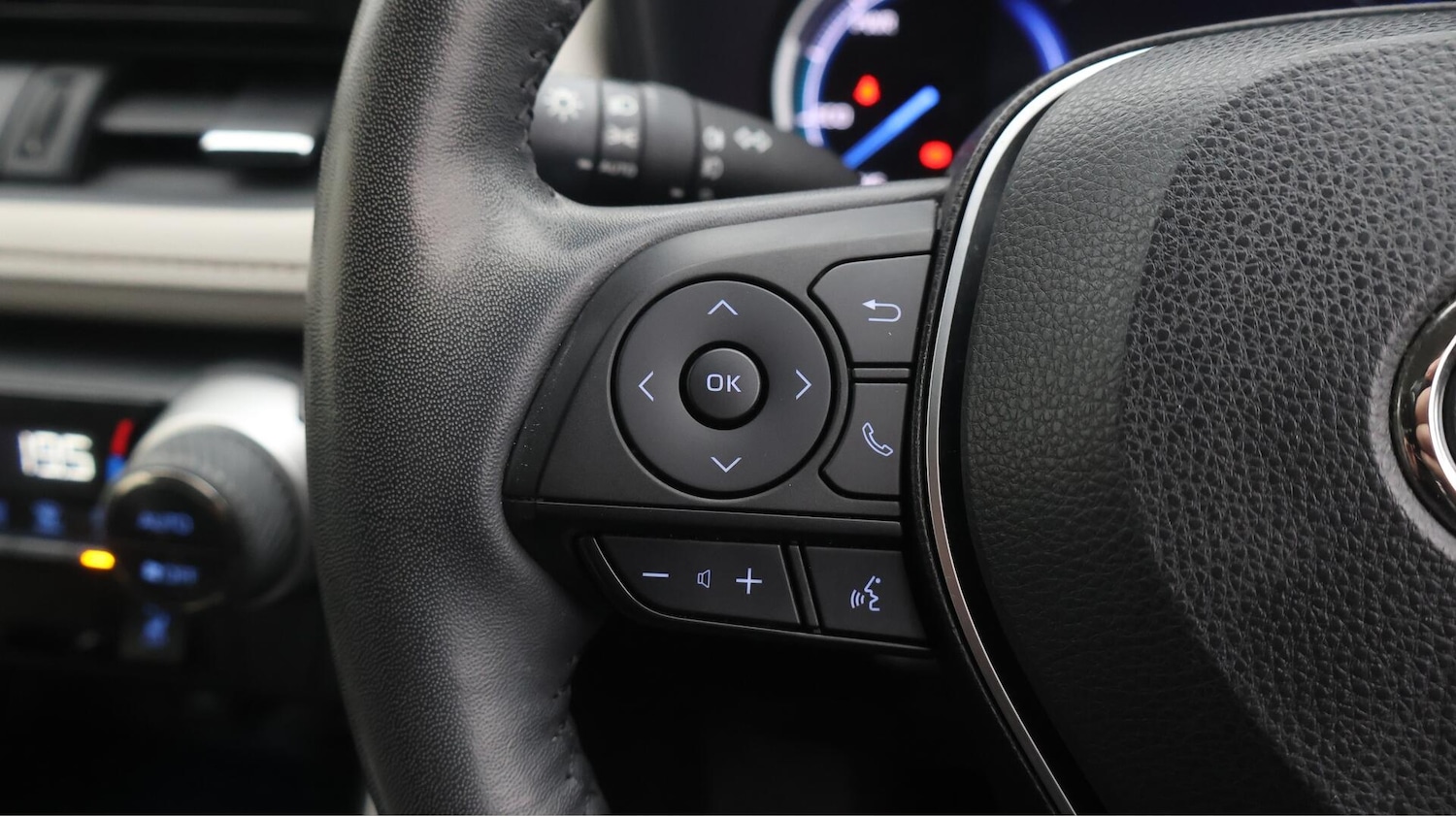 Used Toyota RAV4 2022 for sale - 76538385: Photo 25