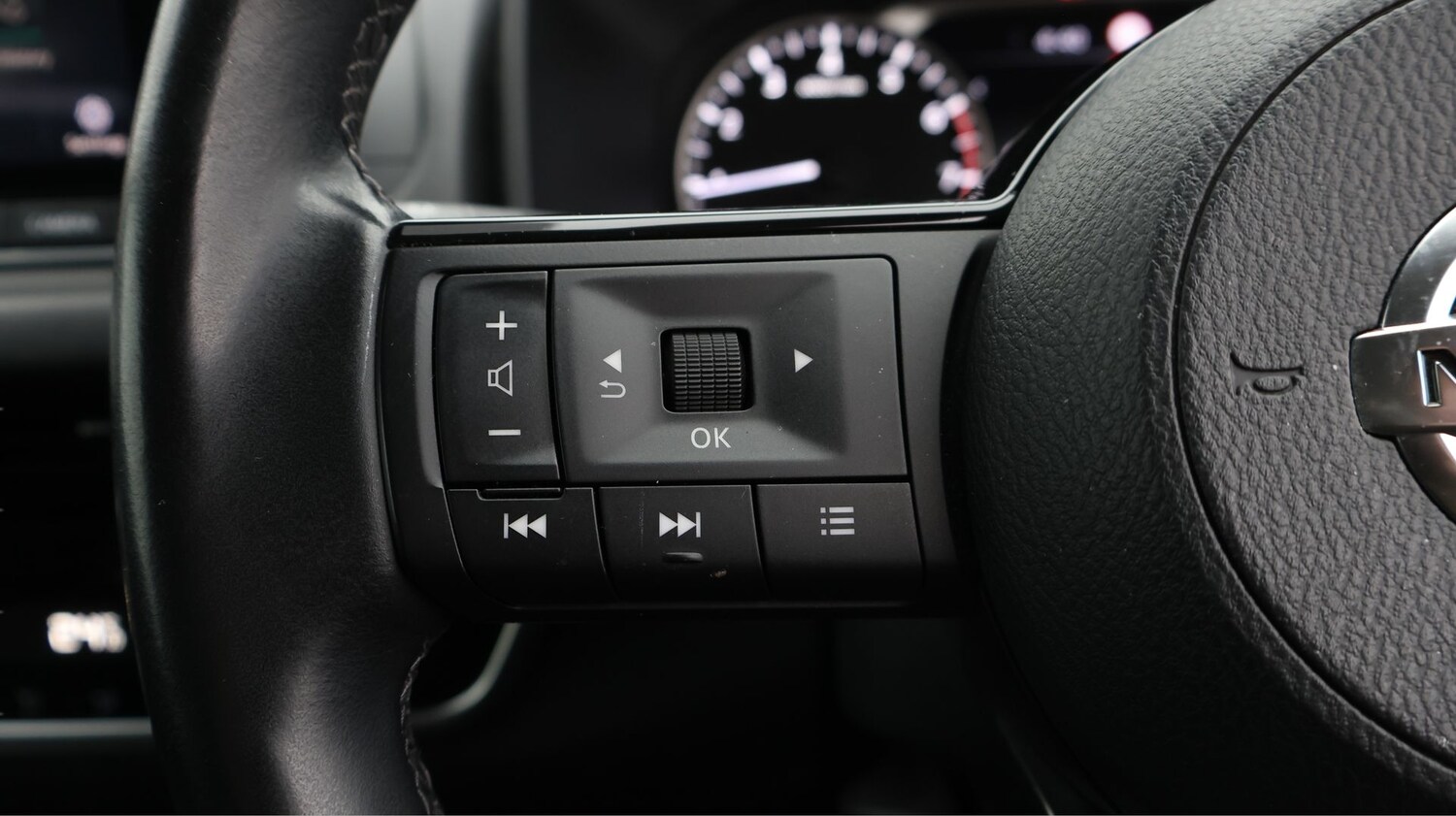 Used Nissan Qashqai for sale - 77873130: Photo 22