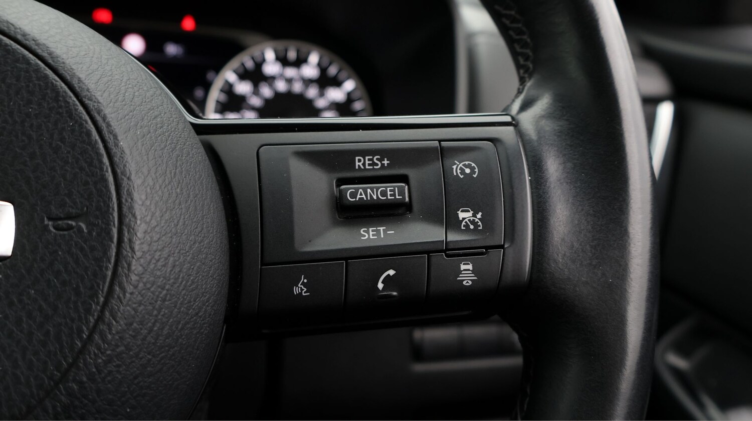 Used Nissan Qashqai for sale - 77873130: Photo 23