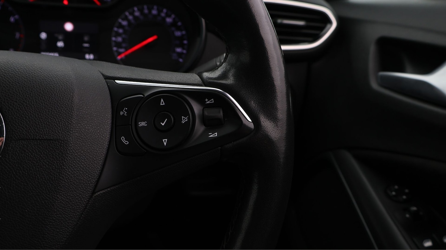 Used Vauxhall Crossland 2023 for sale - 77618756: Photo 25