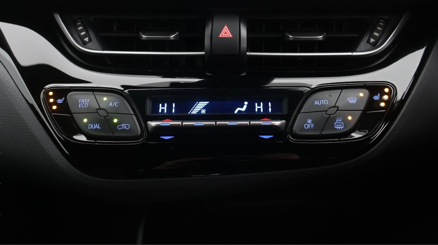 Used Toyota C-HR 2023 for sale - 77282553: Photo 12