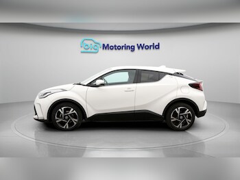 Used Toyota C-HR 2023 for sale - 77282553: Photo
