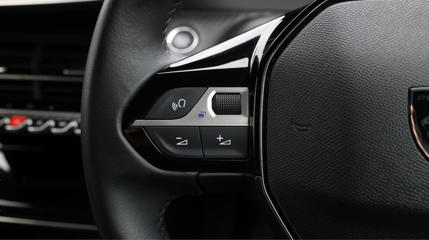 Used Peugeot 2008 2023 for sale - 77776123: Photo 20