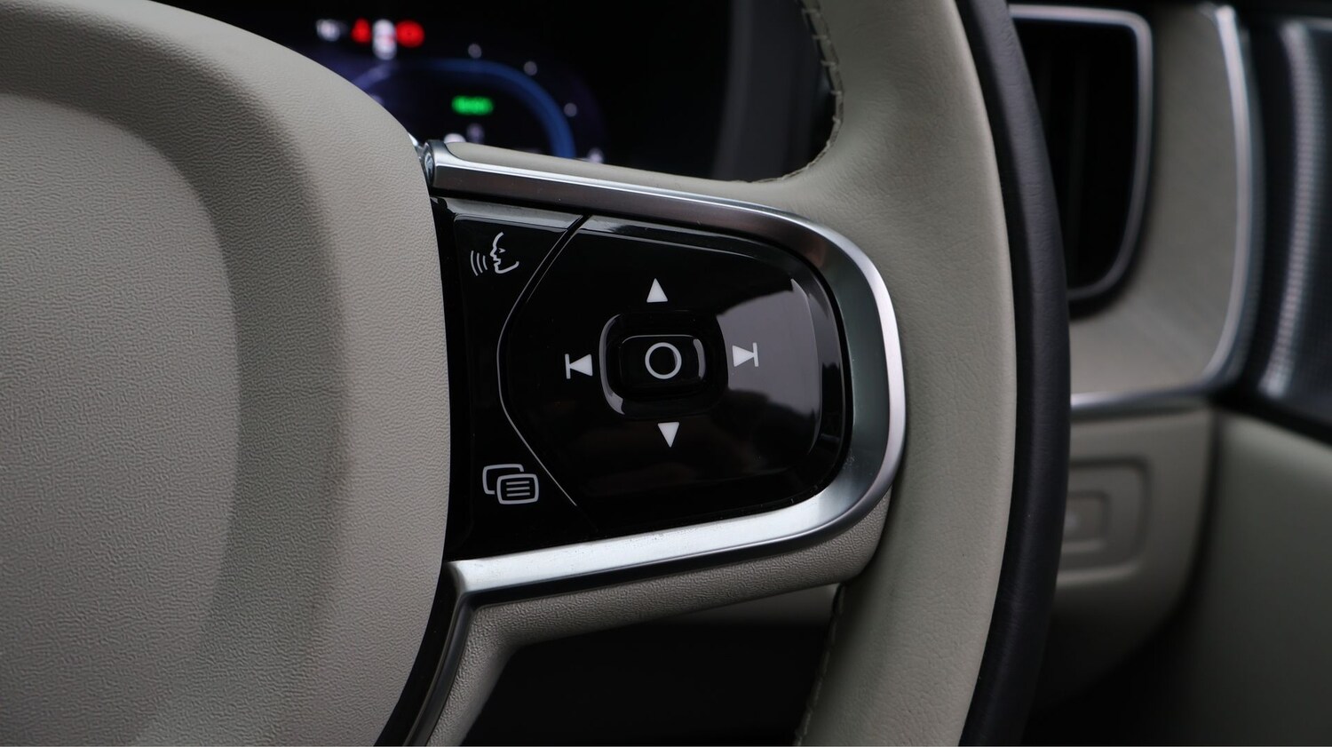 Used Volvo XC60 2022 for sale - 77931415: Photo 26