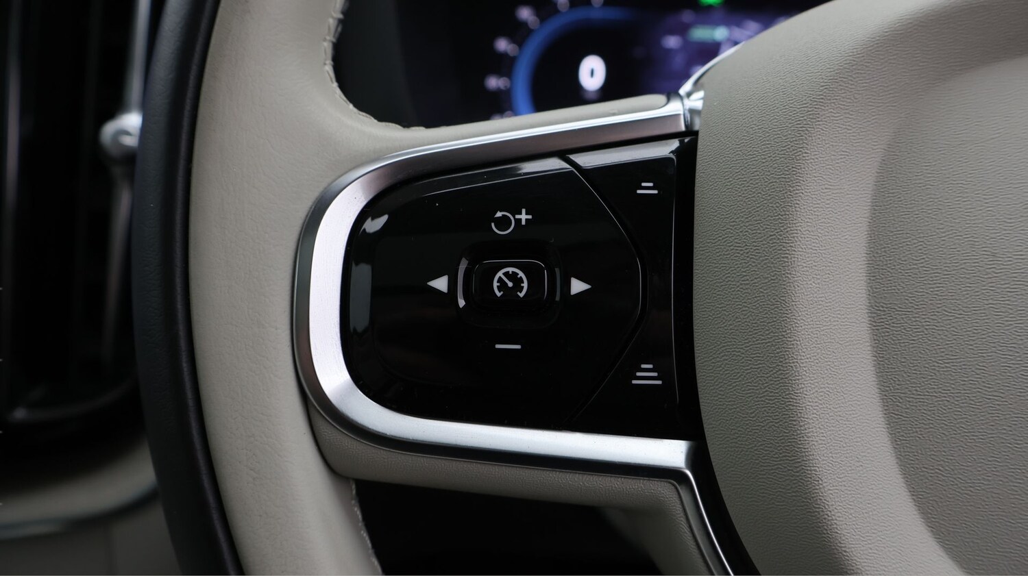 Used Volvo XC60 2022 for sale - 77931415: Photo 27