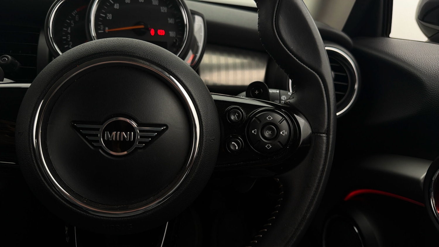 Used MINI Hatch 2020 for sale - 77963032: Photo 25