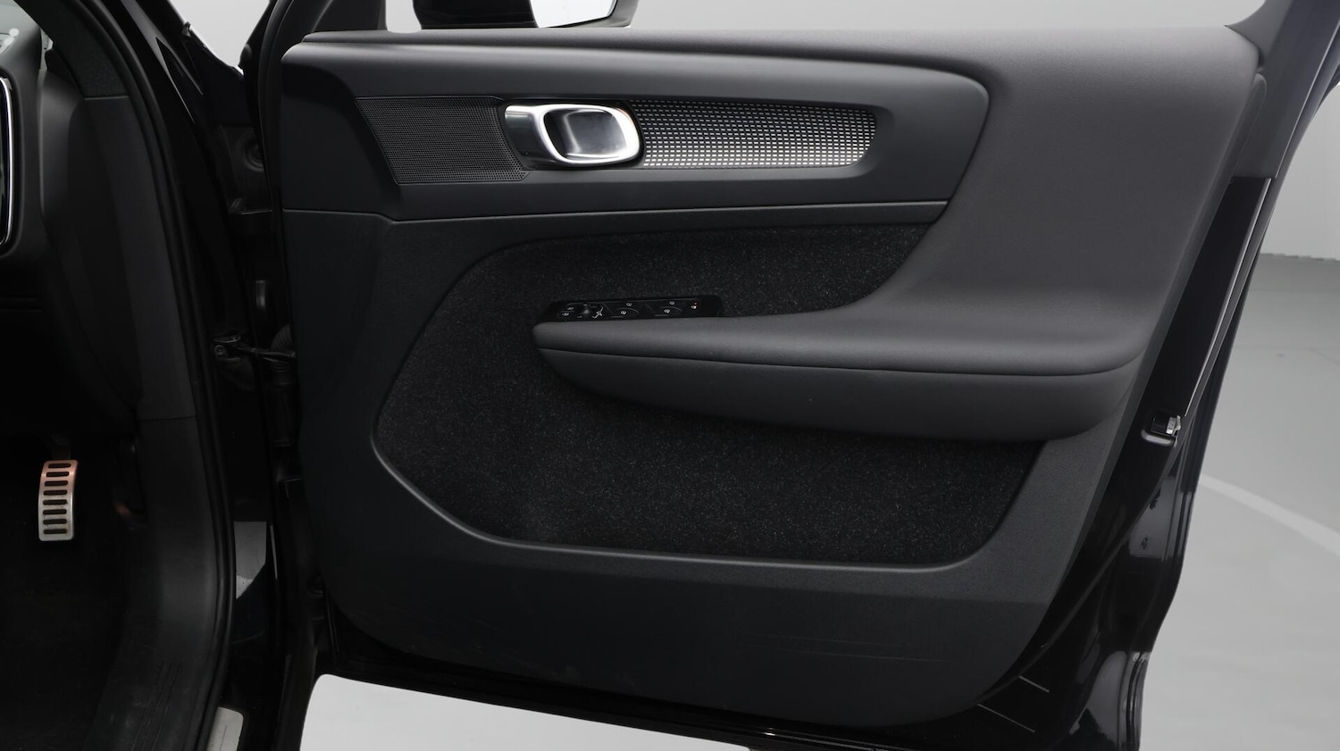 Used Volvo XC40 for sale - 76440400: Photo 16