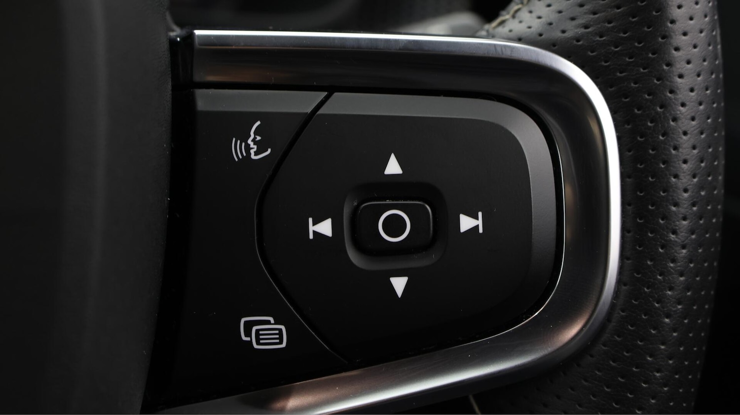 Used Volvo XC40 for sale - 76440400: Photo 25