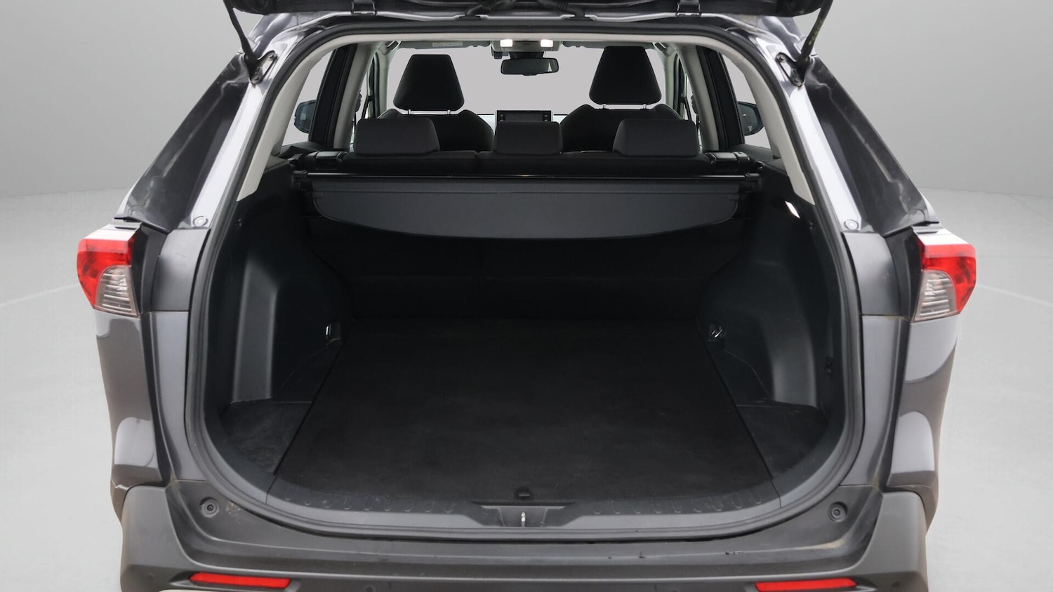 Used Toyota RAV4 2022 for sale - 76432440: Photo 18