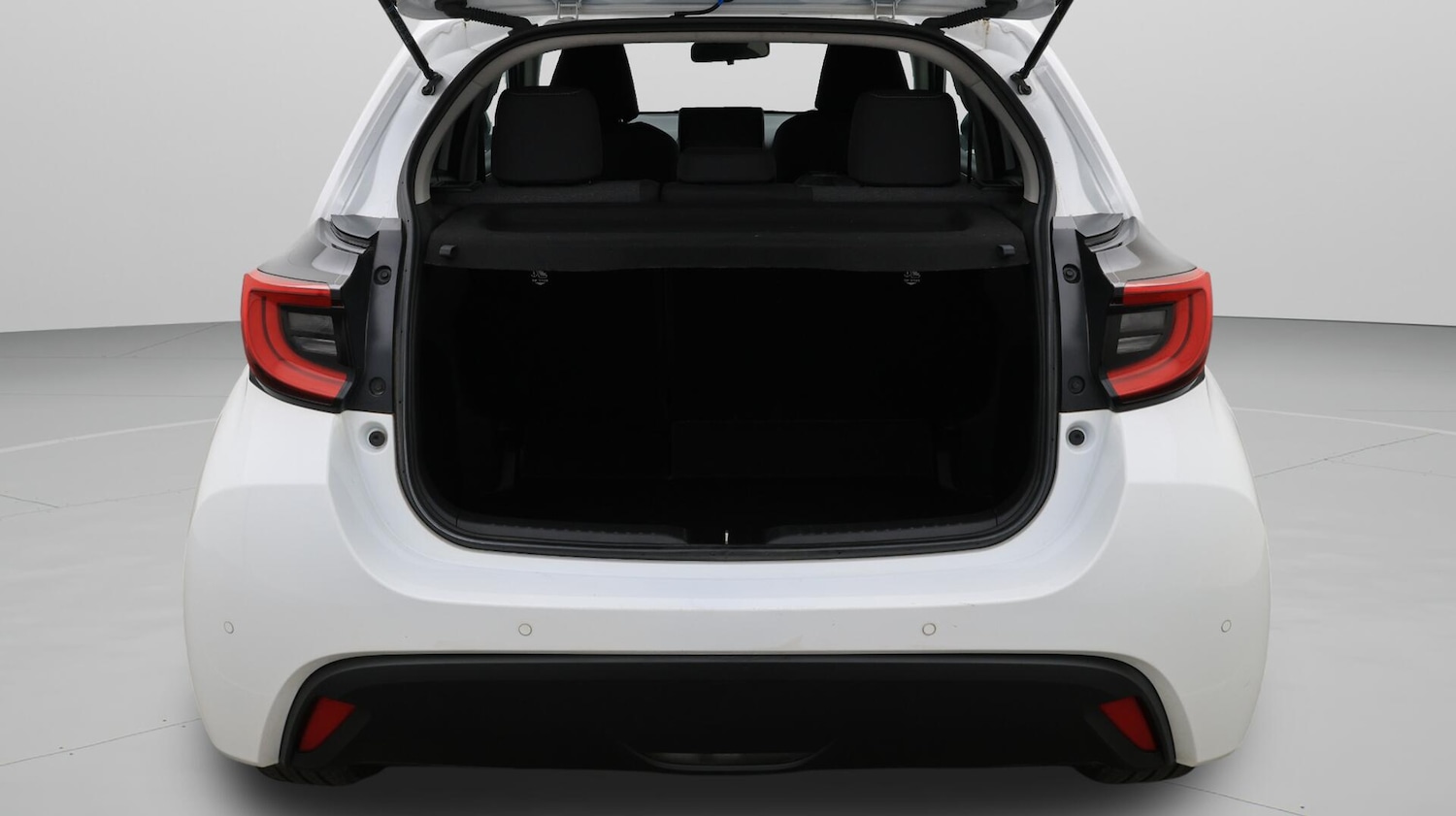 Used Toyota Yaris 2024 for sale - 76072716: Photo 18