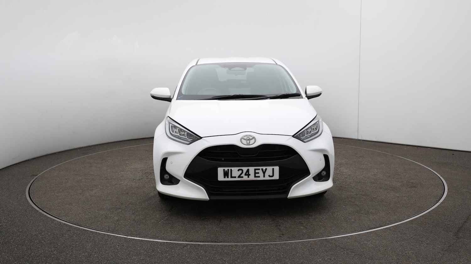 Used Toyota Yaris 2024 for sale - 76072716: Photo 40