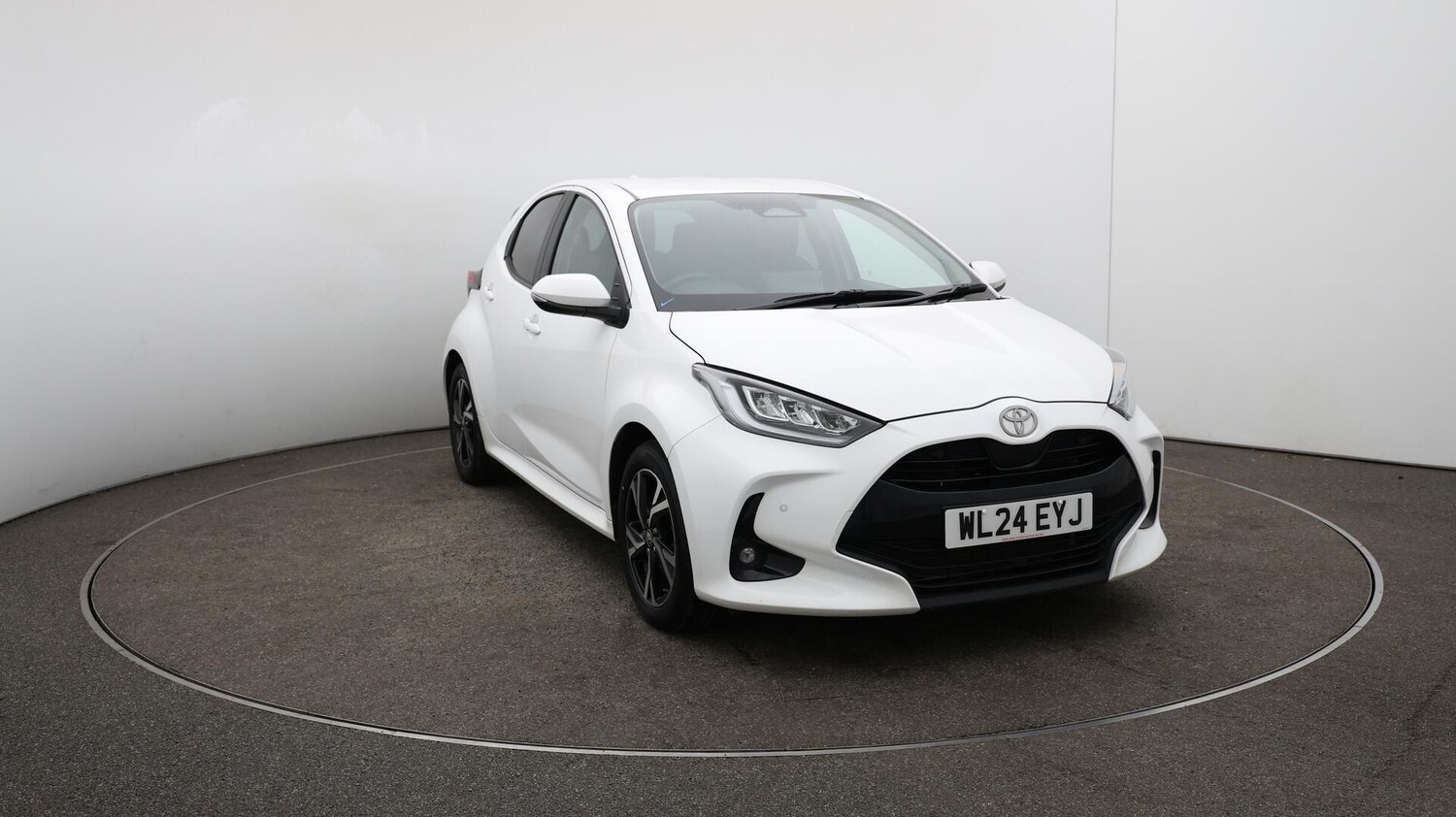 Used Toyota Yaris 2024 for sale - 76072716: Photo 42