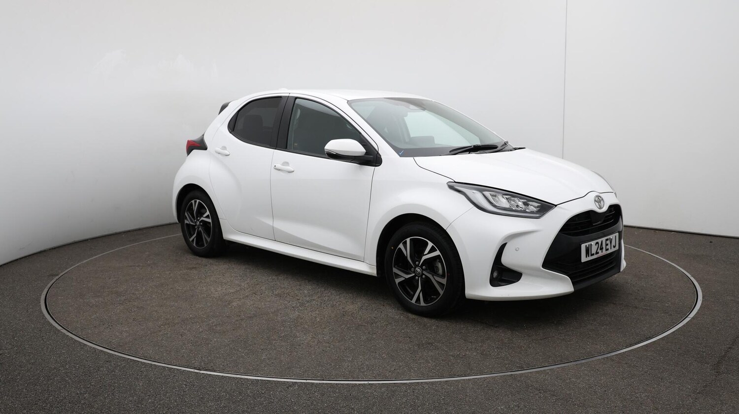Used Toyota Yaris 2024 for sale - 76072716: Photo 44