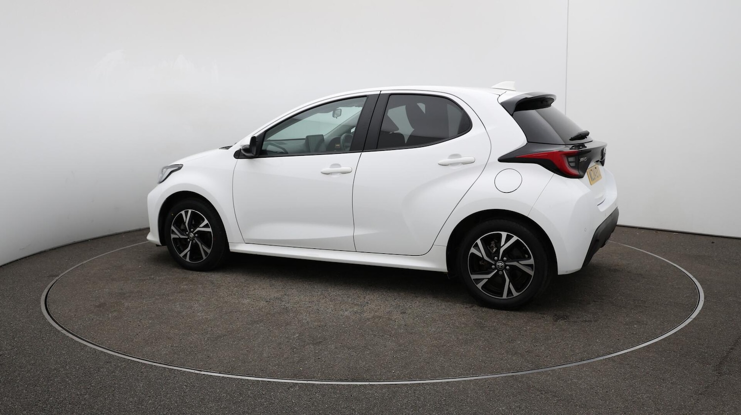 Used Toyota Yaris 2024 for sale - 76072716: Photo 47