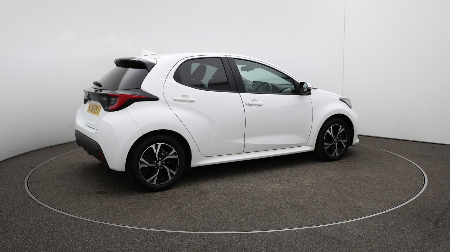 Used Toyota Yaris 2024 for sale - 76072716: Photo 52
