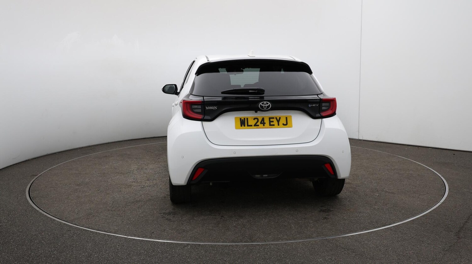 Used Toyota Yaris 2024 for sale - 76072716: Photo 59
