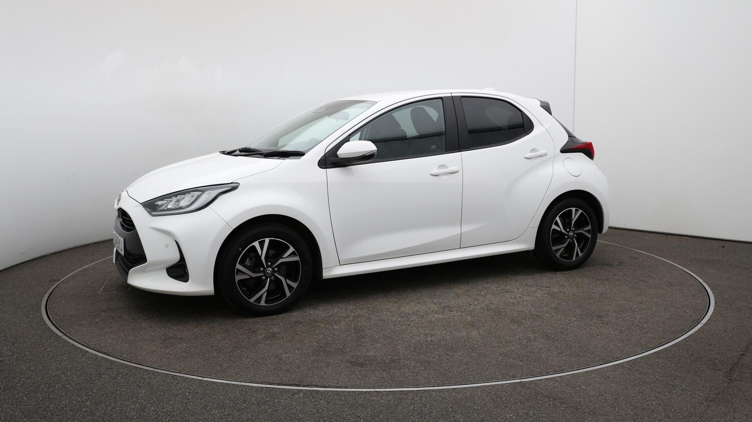Used Toyota Yaris 2024 for sale - 76072716: Photo 67